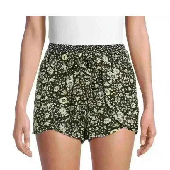 Flyaway Printed Woven Shorts - Picture 1 of 7